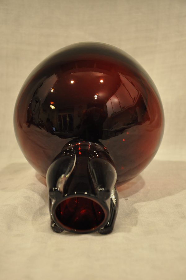 Superbe vase  boule en verre  bordeaux  – Image 4