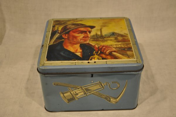 Ancienne boîte de toffee en tôle de la confiserie Debie lokeren