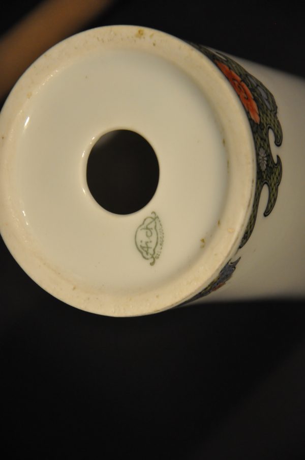 Joli rouleau à pâtisserie  en porcelaine avec poignées en bois. – Image 6