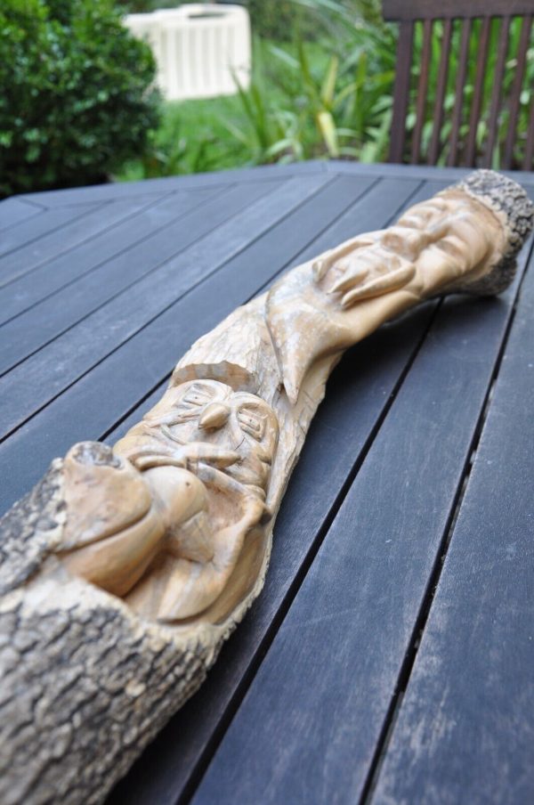 Esprit de bois sculpture asiatique vieux sage et le hibou