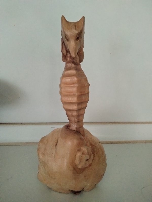SCULTURE HIPPOCAMPE, BOIS DE PARASITE – Image 2