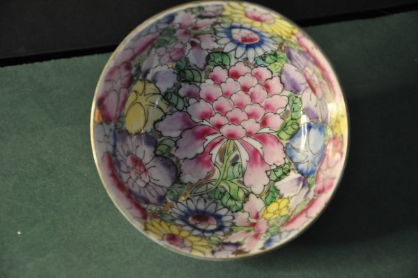 BOL CHINOIS EN PORCELAINE ET EMAUX POLYCHROME – Image 5