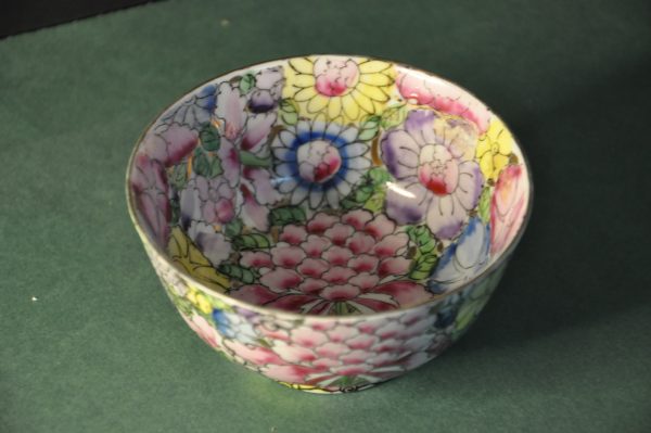 BOL CHINOIS EN PORCELAINE ET EMAUX POLYCHROME – Image 3