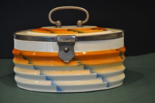 ANCIENNE BOITE A BUISCUIT EN CERAMIQUE ART DECO