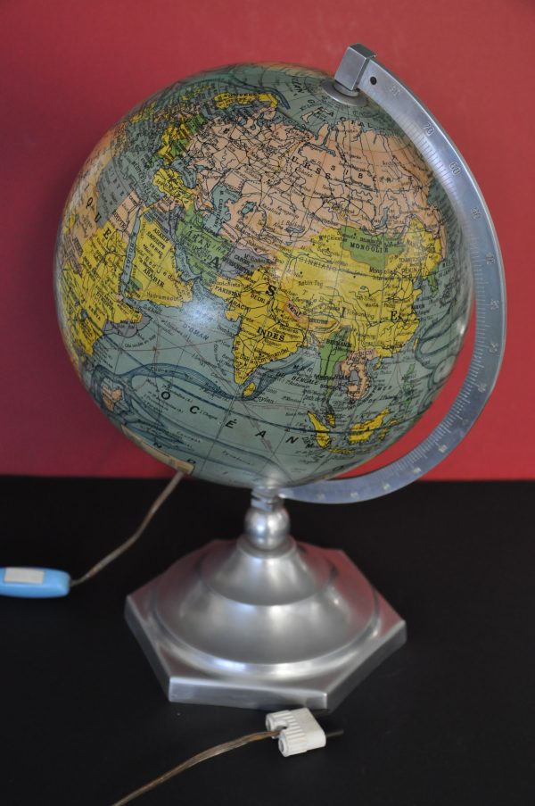Globe terrestre en verre et aluminium retro lumineux "girard barrere &thomas