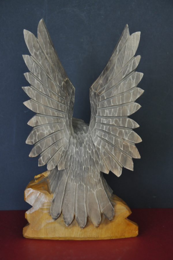AIGLE  UKRAINIEN EN  BOIS SCULTE A LA MAIN – Image 5