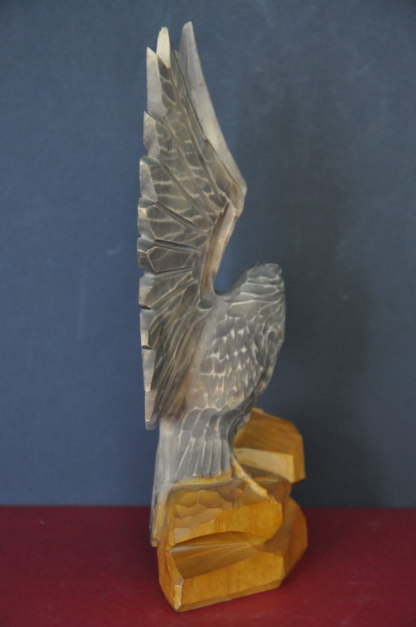 AIGLE  UKRAINIEN EN  BOIS SCULTE A LA MAIN – Image 4
