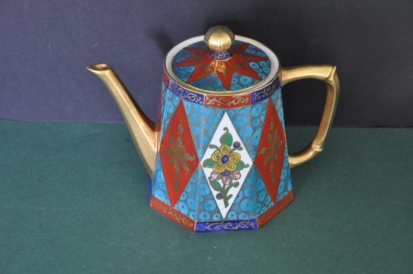 Théière en Porcelaine de Limoges Décor de Fleurs disposés dans des losanges – Image 8