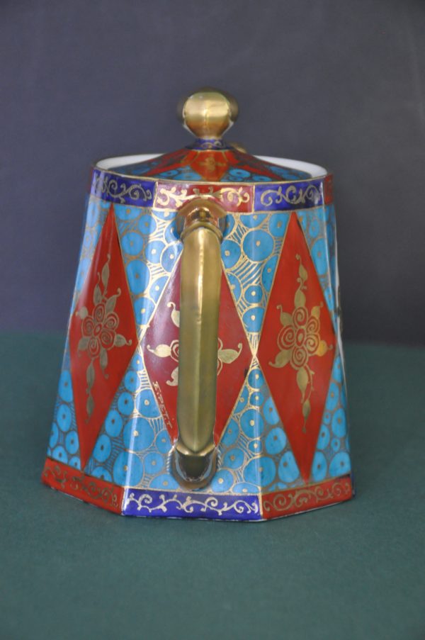 Théière en Porcelaine de Limoges Décor de Fleurs disposés dans des losanges – Image 5