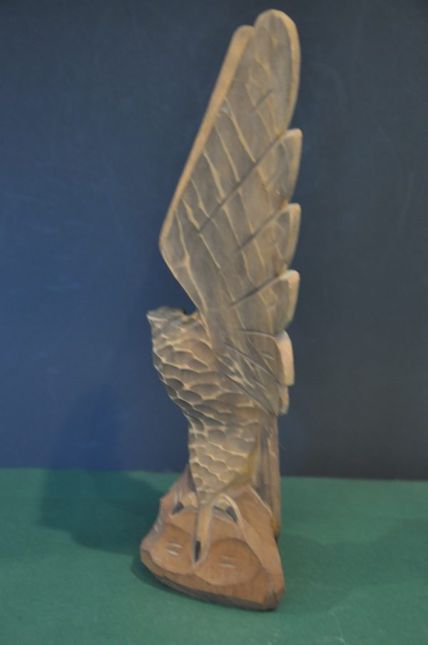 Aigle Ukrainien en bois  Sculpté à la Main – Image 2