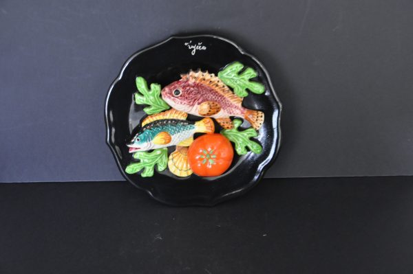 Assiette en trompe oeil vintage en céramique et barbotine vernie (années 70) – Image 5