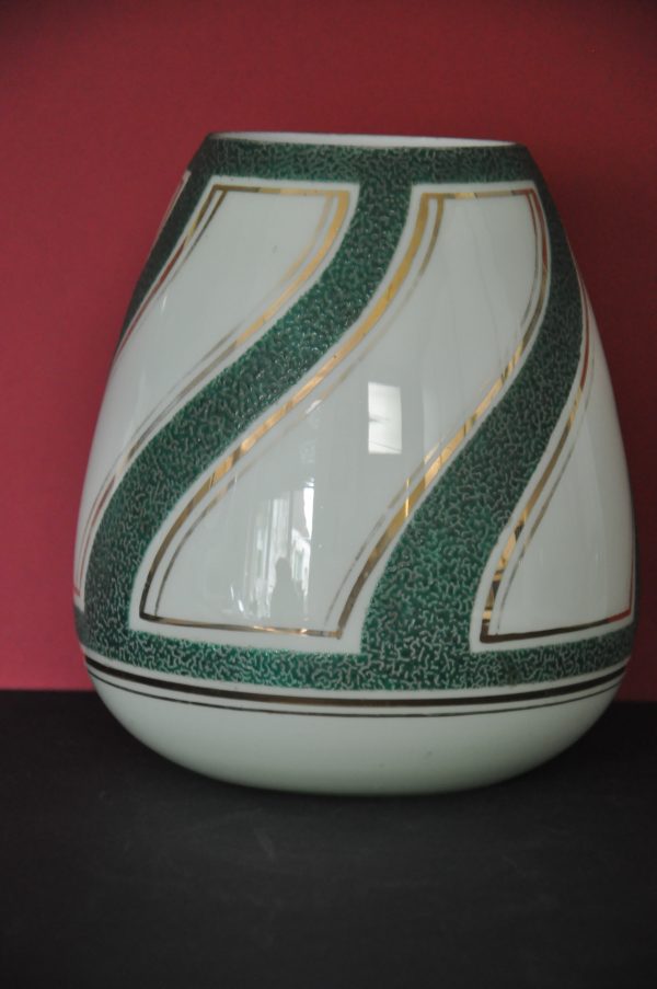 vase en verre soufflé , Art Déco. Décor vert et or – Image 6