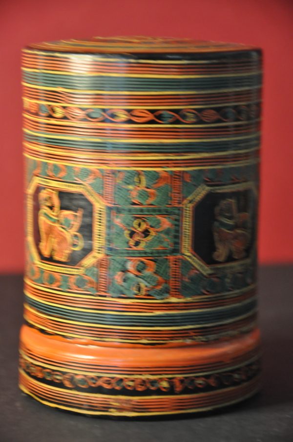 Boîte à thé cylindrique en laque rouge- Art asiatique