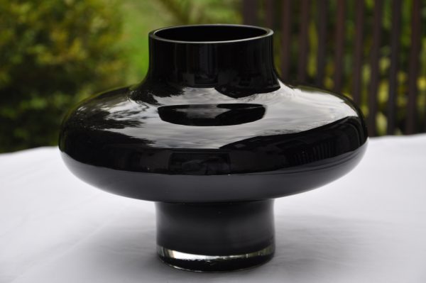 Vase en verre opaque de couleur violet foncé ✨