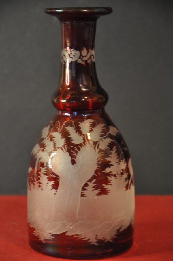 Bouteille en cristal de Bohème, datant du 19ème siècle. – Image 5
