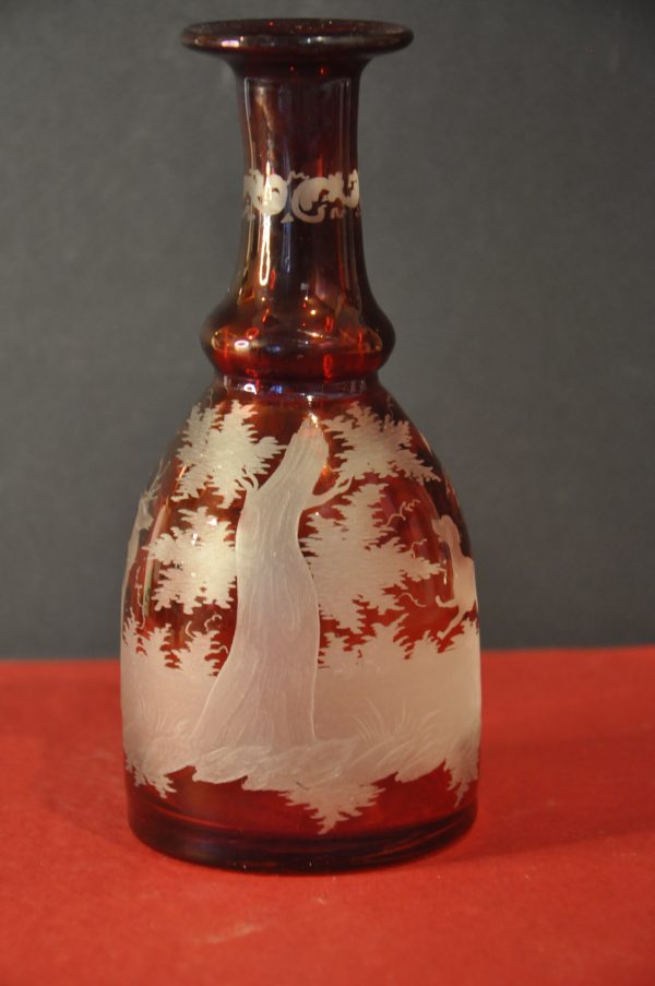 Bouteille en cristal de Bohème, datant du 19ème siècle. – Image 4
