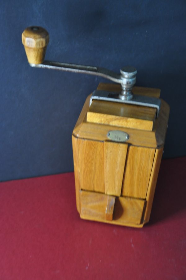 Moulin à café vintage Trèspade des années 30 – Image 8
