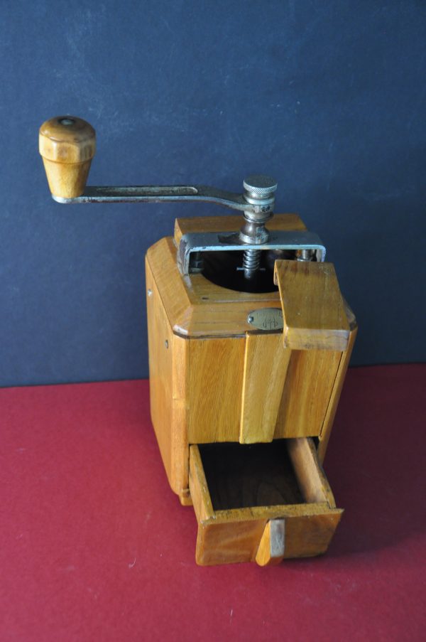 Moulin à café vintage Trèspade des années 30 – Image 7