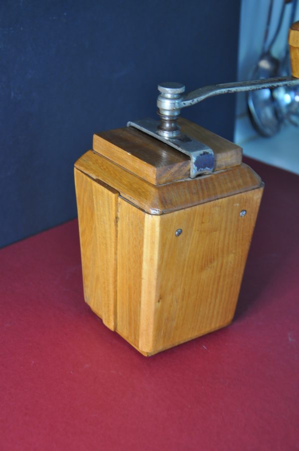 Moulin à café vintage Trèspade des années 30 – Image 3