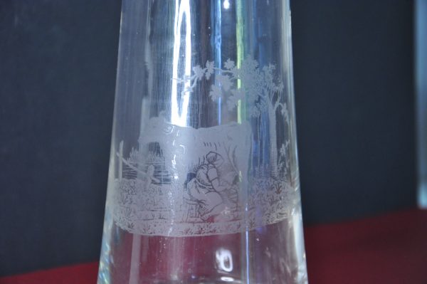 Bouteille de lait ancienne en verre gravé - Scène bucolique – Image 6