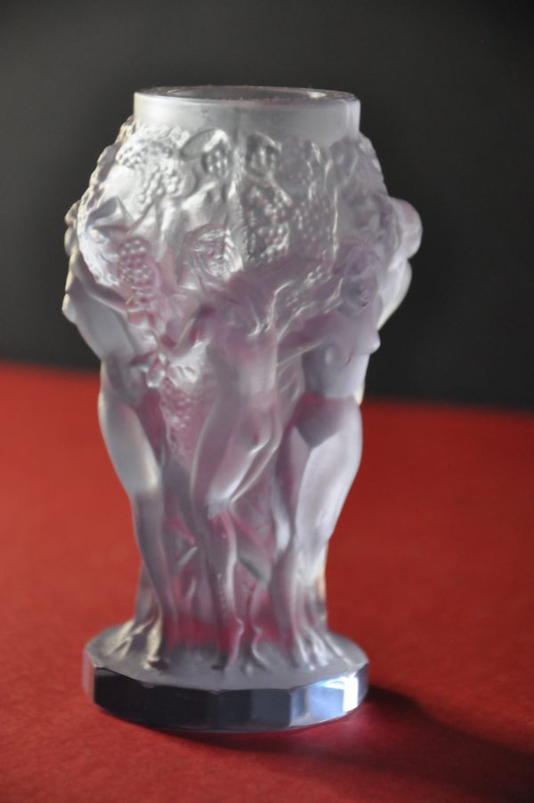Vase Art Déco en Verre Pressé-Moulé attribue à Heinrich Hoffman – Image 15