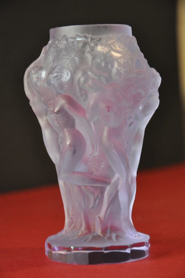 Vase Art Déco en Verre Pressé-Moulé attribue à Heinrich Hoffman – Image 16