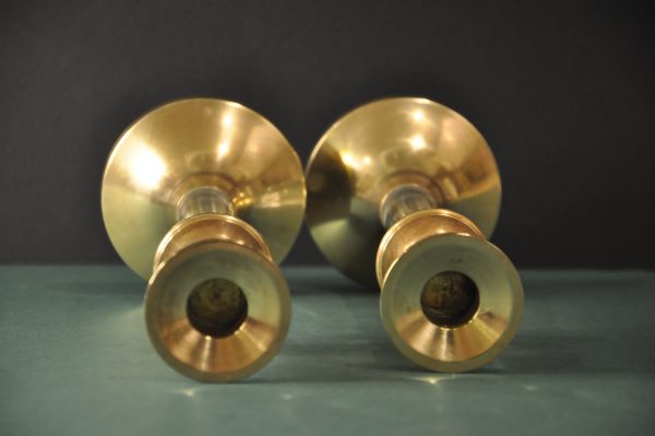 Paire de Bougeoirs Art Déco en Laiton et Lucite (Fin XIXeme début XXeme ) – Image 3