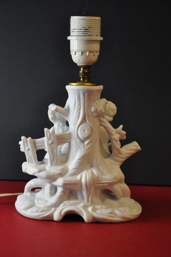Lampe en Biscuit de Porcelaine - Scène Romantique – Image 7