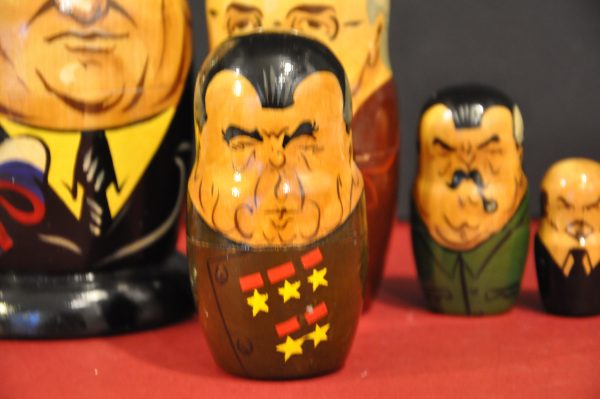 Matriochkas Historiques - Personnalités Politiques – Image 3