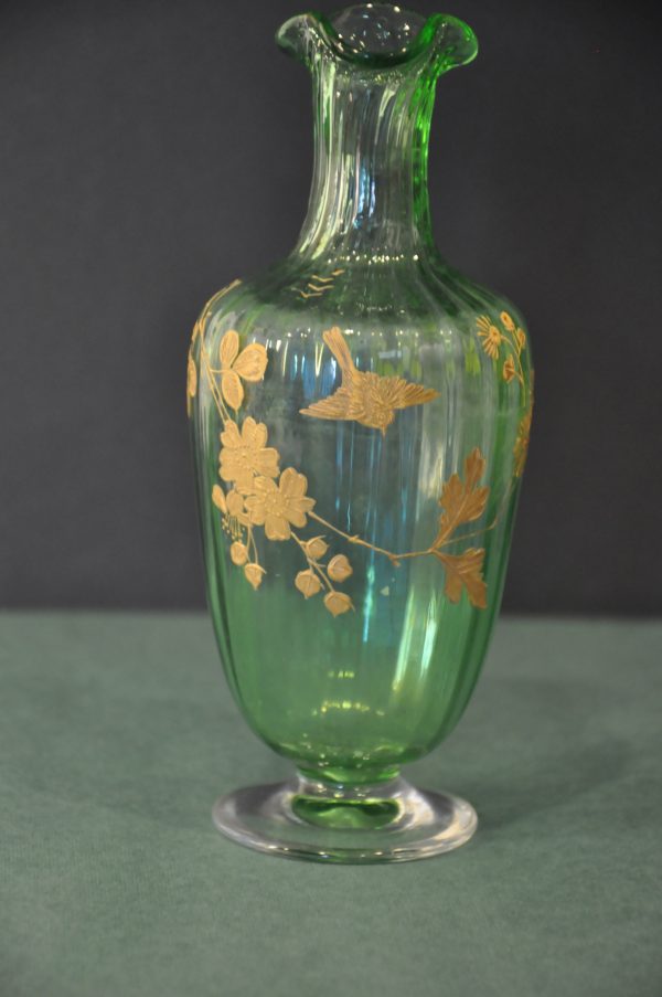 Paire de carafon en Cristal  vert emaillé d'or art nouveau  (Montjoie ? 1839-1916) – Image 11