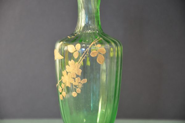 Paire de carafon en Cristal  vert emaillé d'or art nouveau  (Montjoie ? 1839-1916) – Image 7