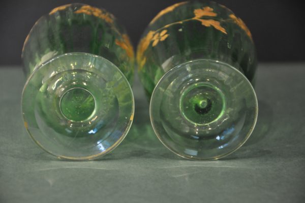 Paire de carafon en Cristal  vert emaillé d'or art nouveau  (Montjoie ? 1839-1916) – Image 4