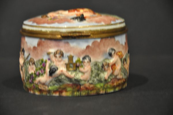 Ancienne Boîte à Bijoux en Porcelaine de Capodimonte XIXème – Image 9