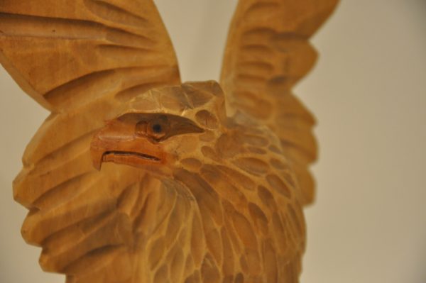 Aigle Ukrainien  sculpté à la main – Image 7
