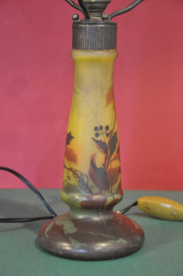 Pied de lampe Art Nouveau en verre signé Peynaud – Image 5