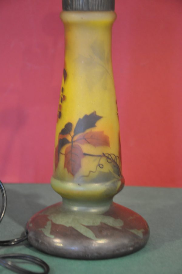 Pied de lampe Art Nouveau en verre signé Peynaud – Image 3