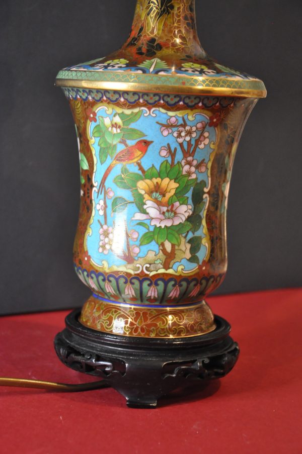 pied de lampe chinois en émail cloisonné - Décor floral et oiseaux grues – Image 6