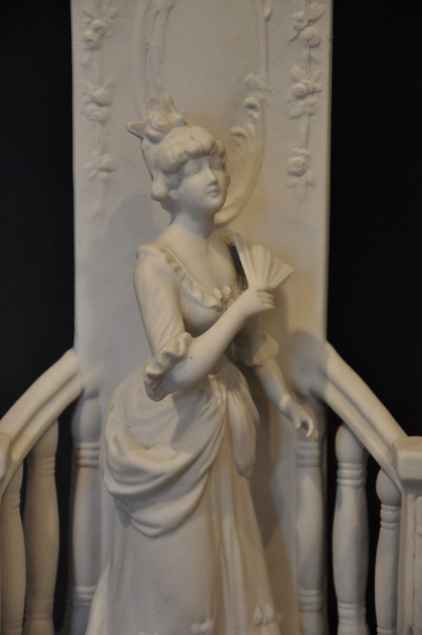 ANCIENNE BOUQUETIERE EN BUISCUIT DE PORCELAINE – Image 12