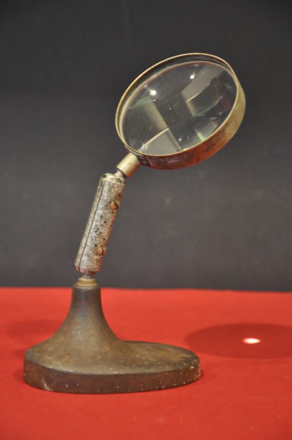 Loupe articulée ancienne en métal lourd – Image 7