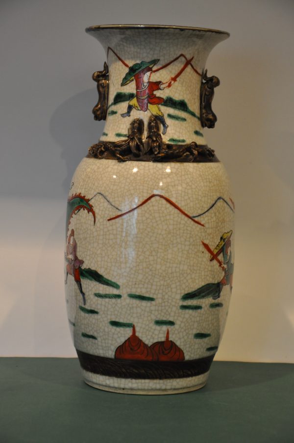 Vase balustre canton ancien en émail craquelé de la Famille Verte – Image 15
