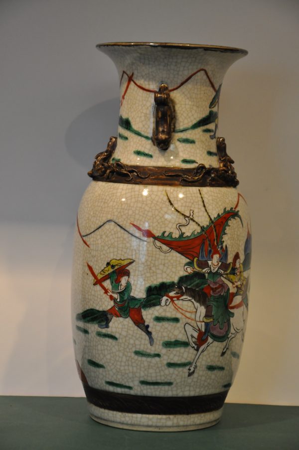 Vase balustre canton ancien en émail craquelé de la Famille Verte – Image 14