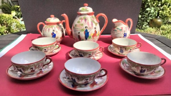 Service à thé Satsuma en porcelaine vintage.